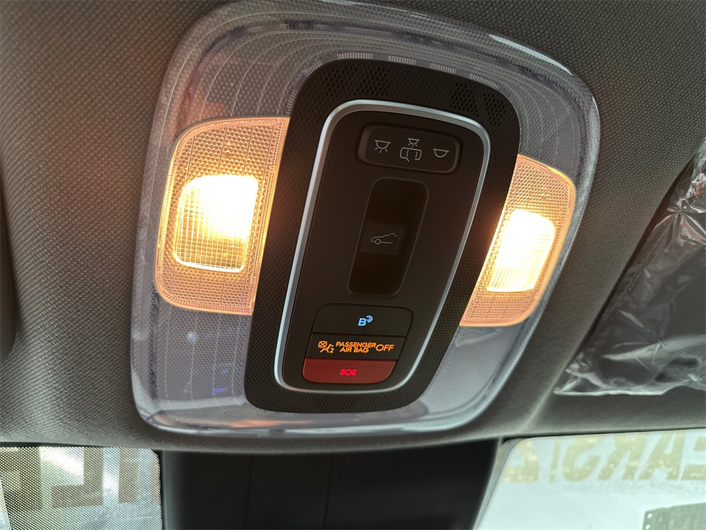 2025 Hyundai Elantra SEL Convenience photo 30