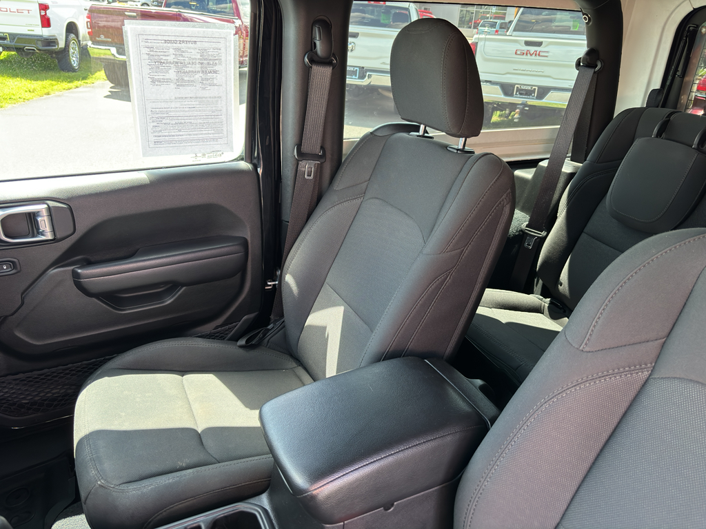 2020 Jeep Wrangler Sport S photo 22
