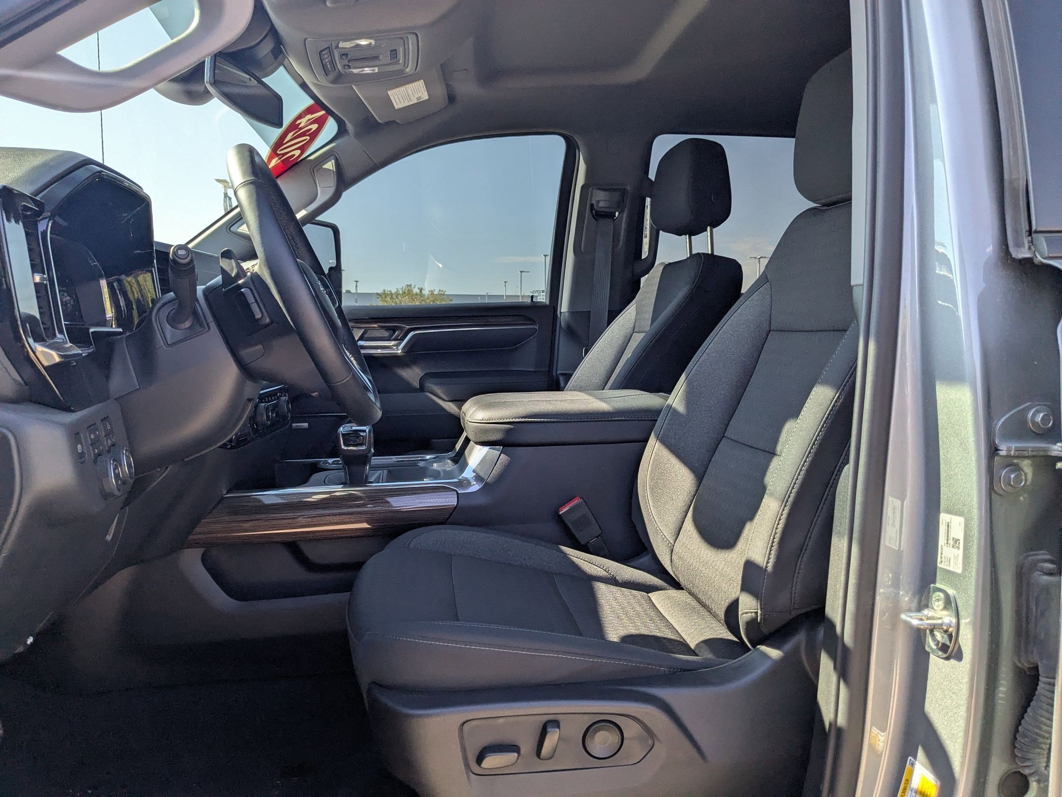 2024 Chevrolet Silverado 1500 LT Trail Boss photo 18
