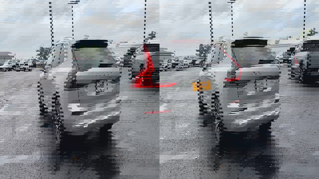 2022 Volvo XC60 B5 Inscription photo 7