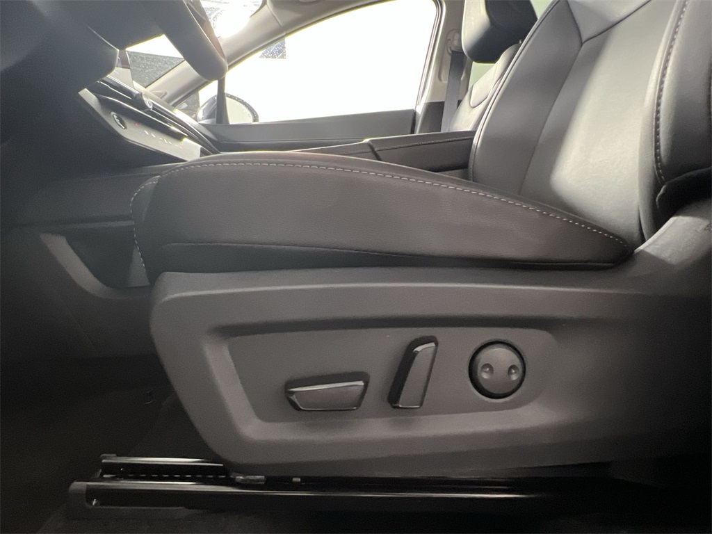2025 Nissan Murano SL photo 14