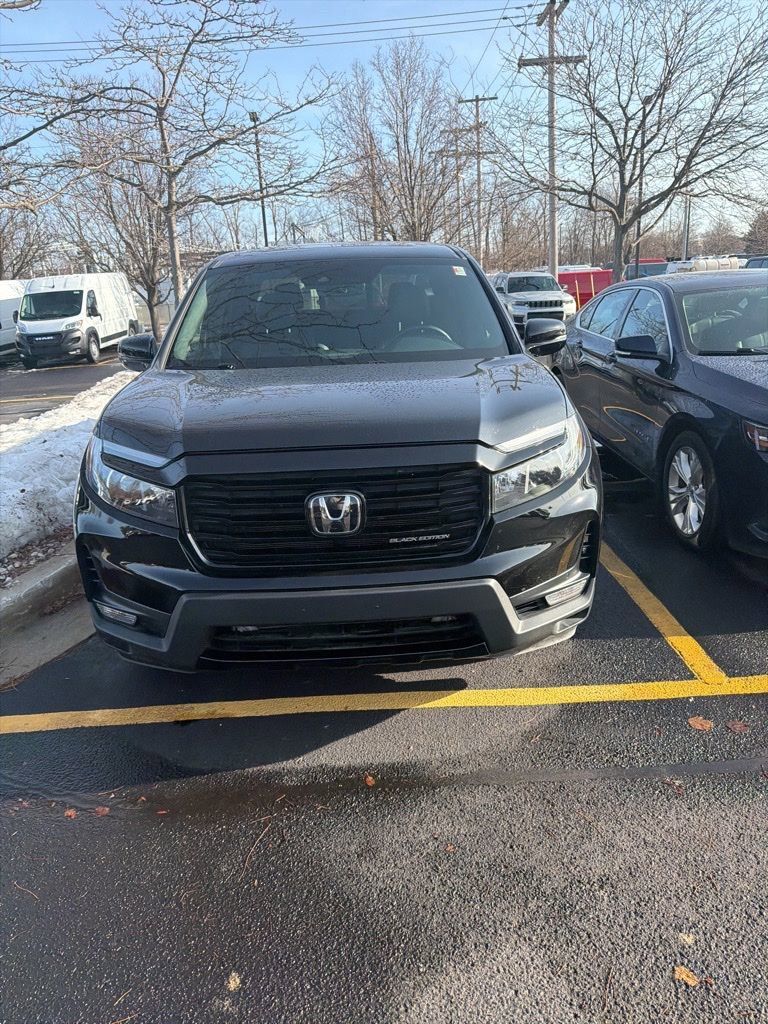 2022 Honda Ridgeline Black Edition's photo