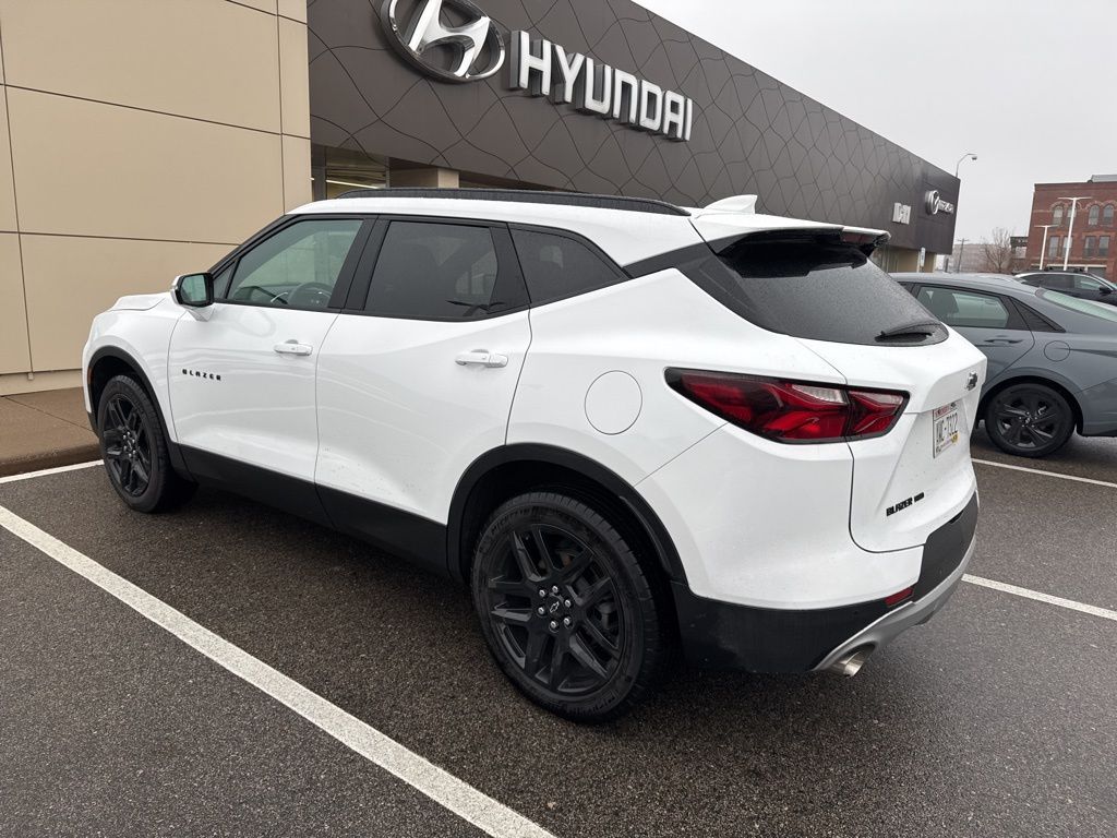 2022 Chevrolet Blazer 2LT photo 2