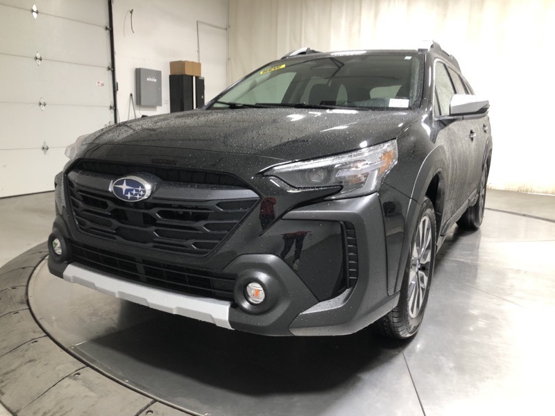 2025 Subaru Outback Touring photo 3
