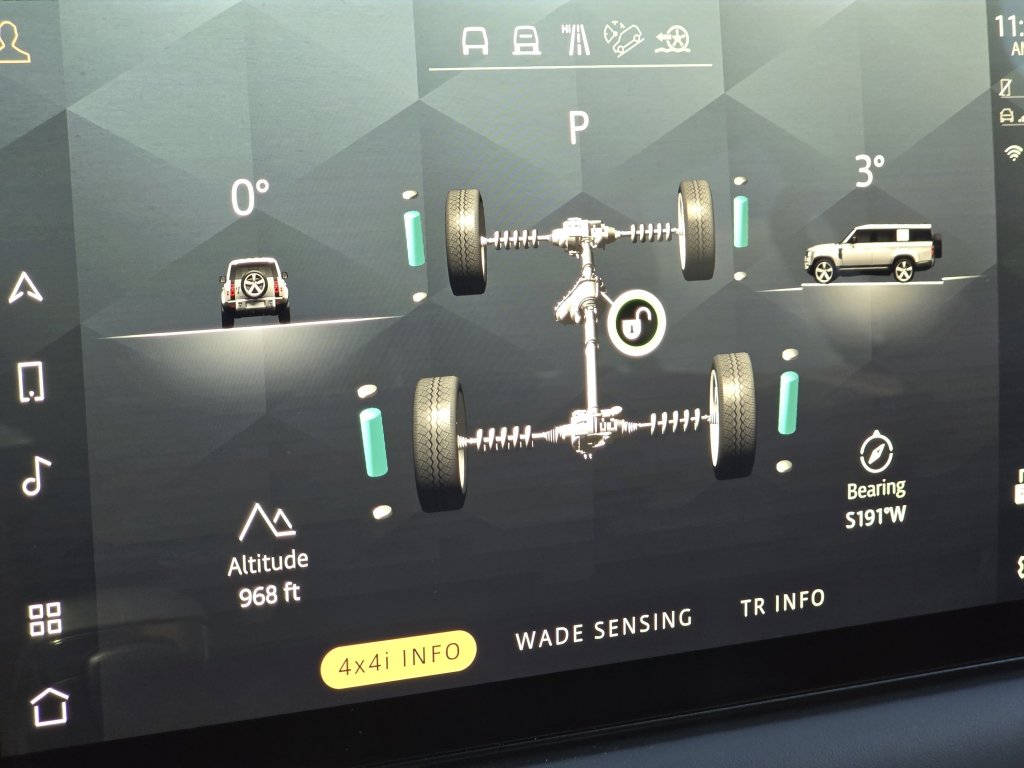 2023 Land Rover Defender 130 S photo 19