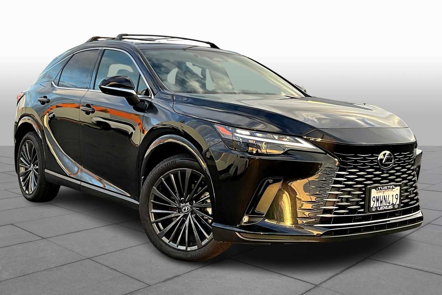 2024 Lexus RX Premium photo 2