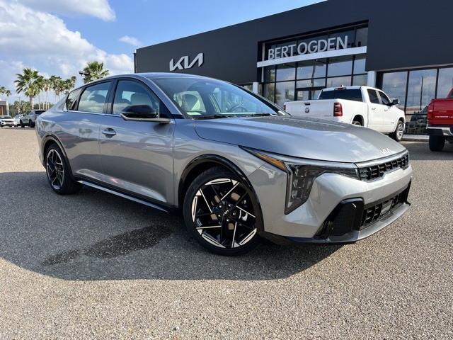 2025 Kia K4 GT-Line's photo