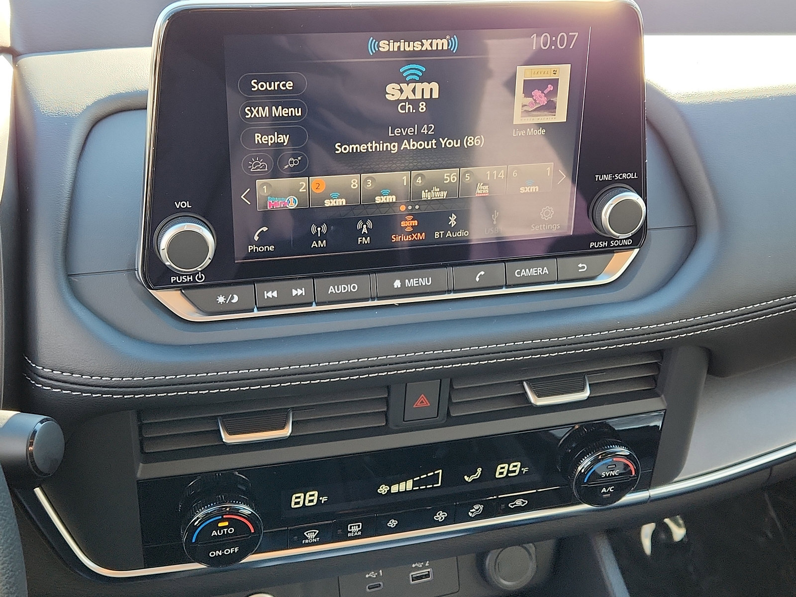 2023 Nissan Rogue SV photo 8
