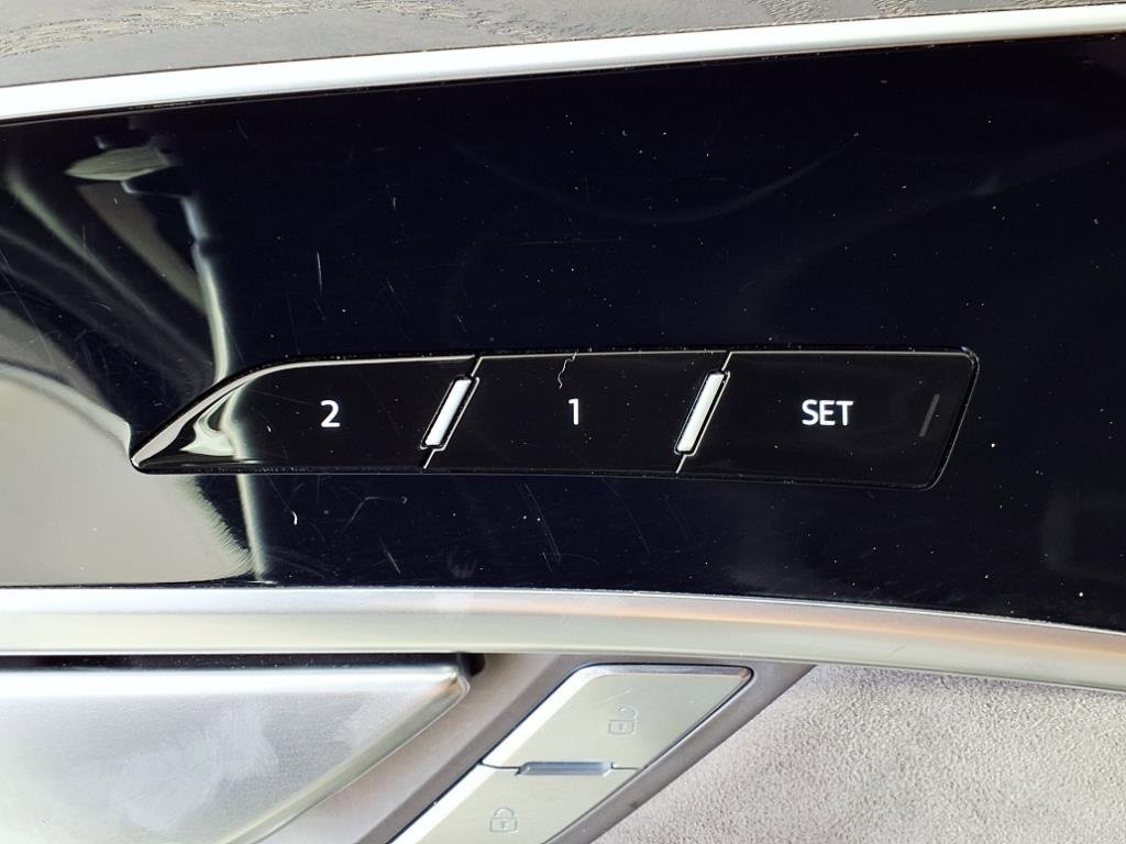 2021 Audi A8 L 55 Quattro photo 8