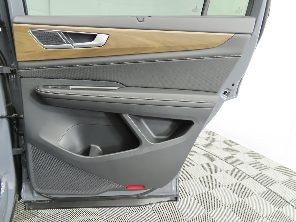2026 Volkswagen Atlas SE Technology photo 26