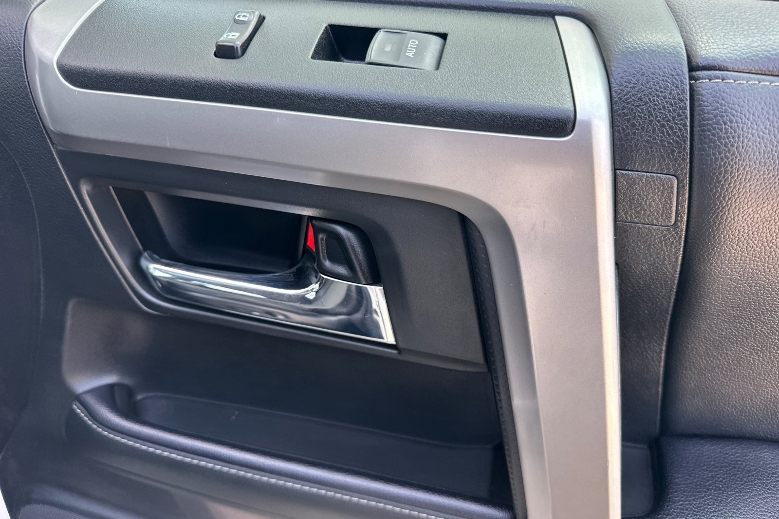 2020 Toyota 4Runner SR5 Premium photo 23