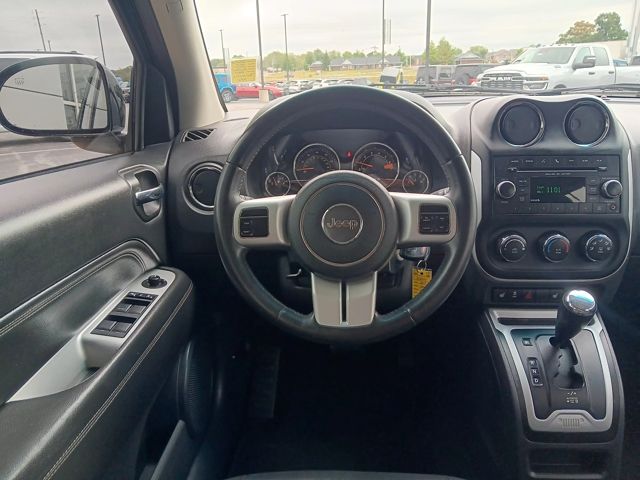 2017 Jeep Compass Latitude photo 13