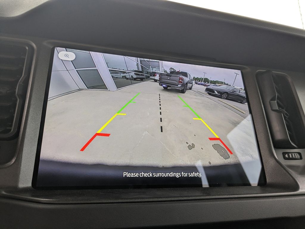 2025 Ford Bronco Base photo 19