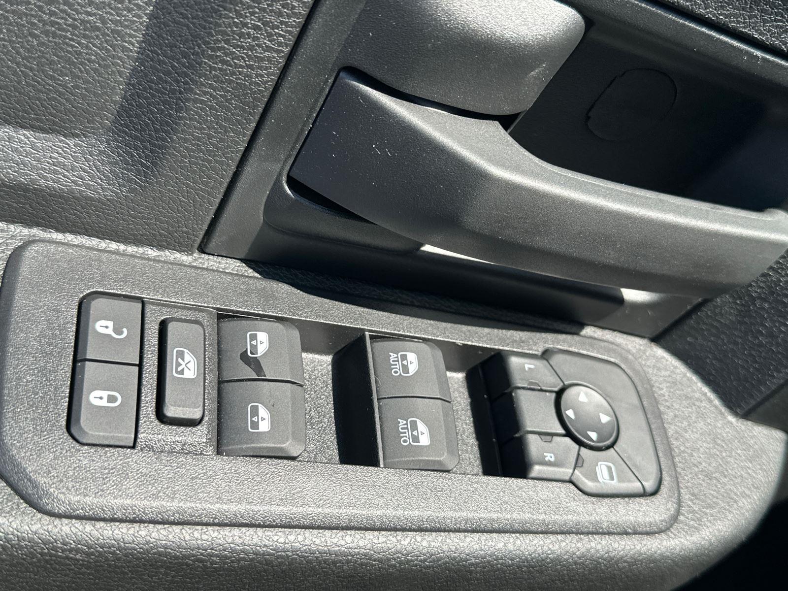 2025 Ram 2500 Tradesman photo 12