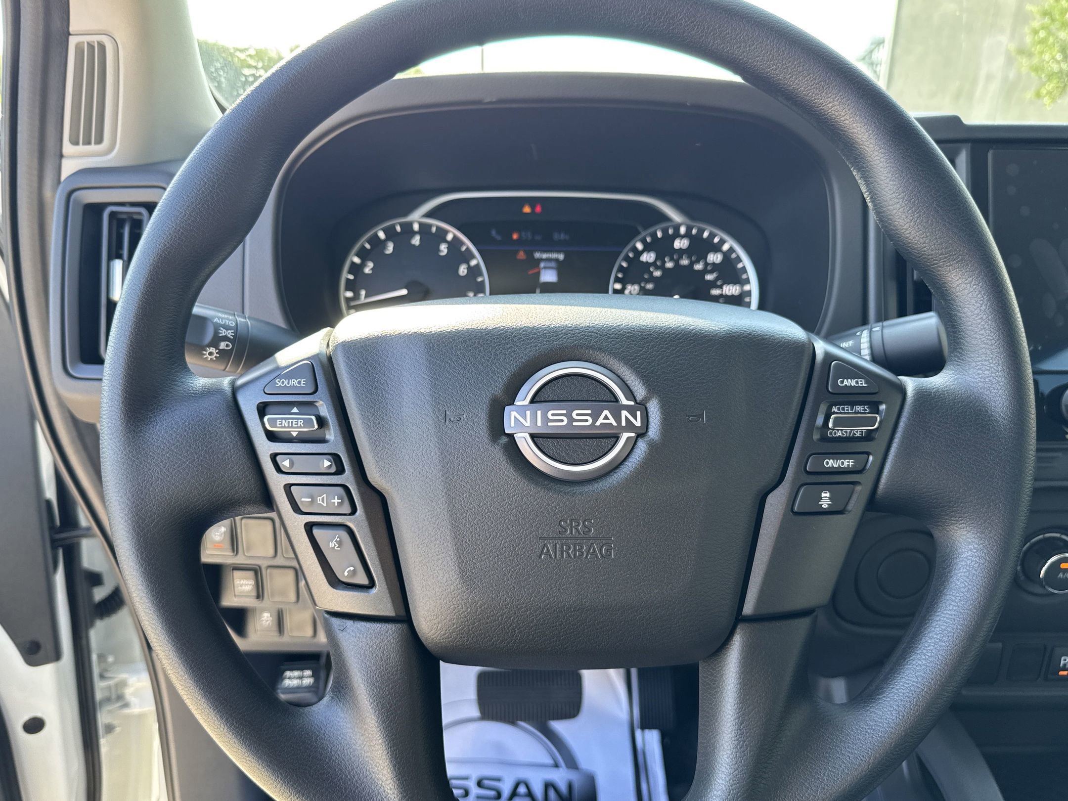 2025 Nissan Frontier S photo 11