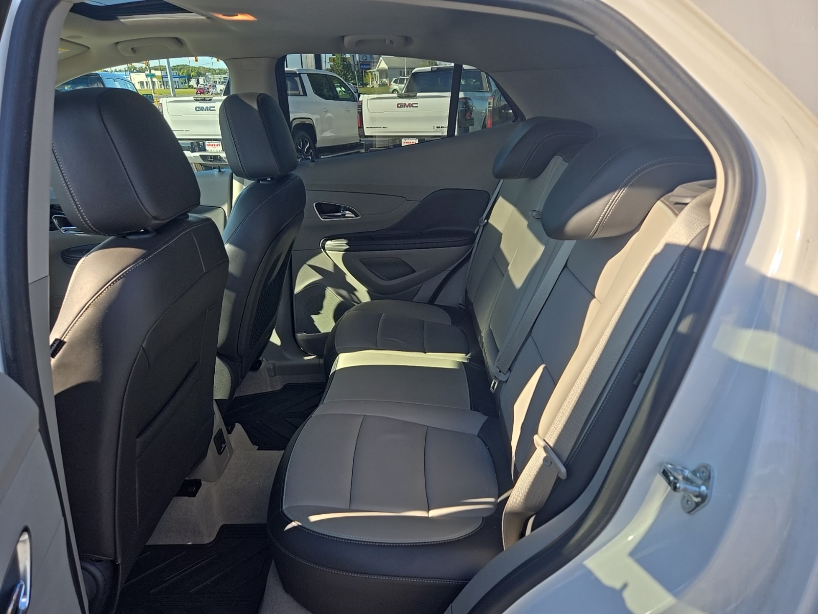 2015 Buick Encore Premium photo 4