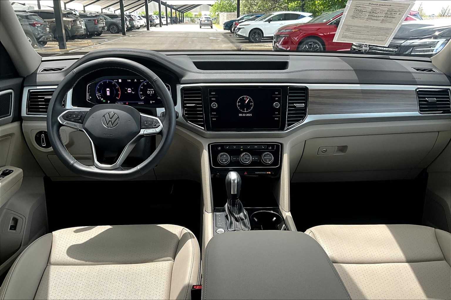 2021 Volkswagen Atlas SEL photo 14