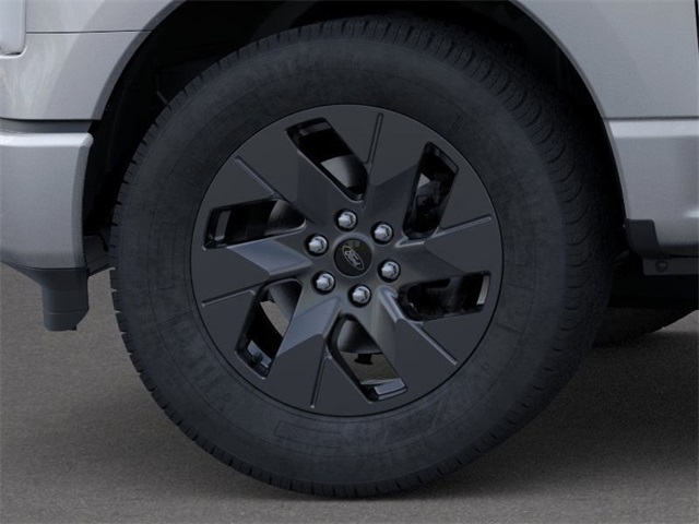 2025 Ford F-150 Lightning photo 19