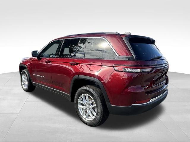 2025 Jeep Grand Cherokee Laredo X photo 4