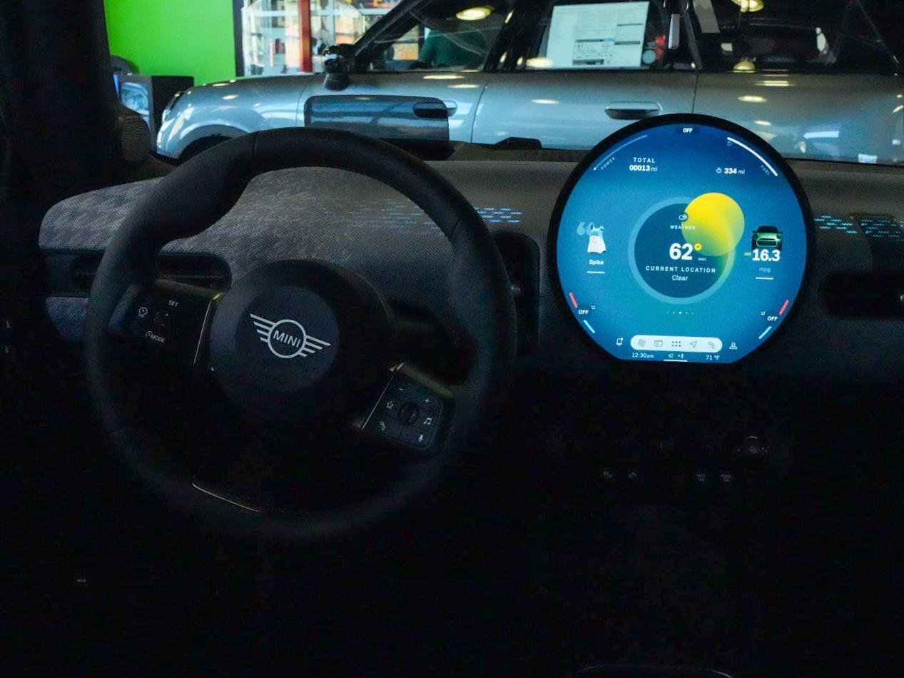 2026 Mini Cooper Hardtop S 2 Door Iconic photo 2