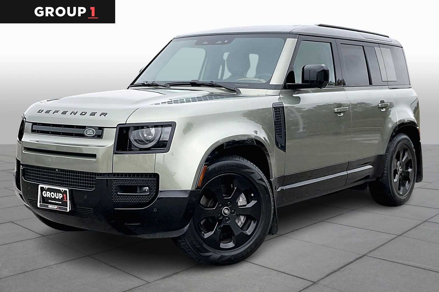 2025 Land Rover Defender X-Dynamic SE's photo