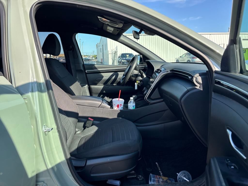 2024 Hyundai Santa Cruz SE photo 3