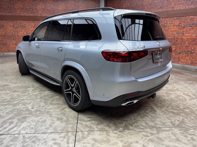 2025 Mercedes Benz GLS 450 4MATIC photo 3
