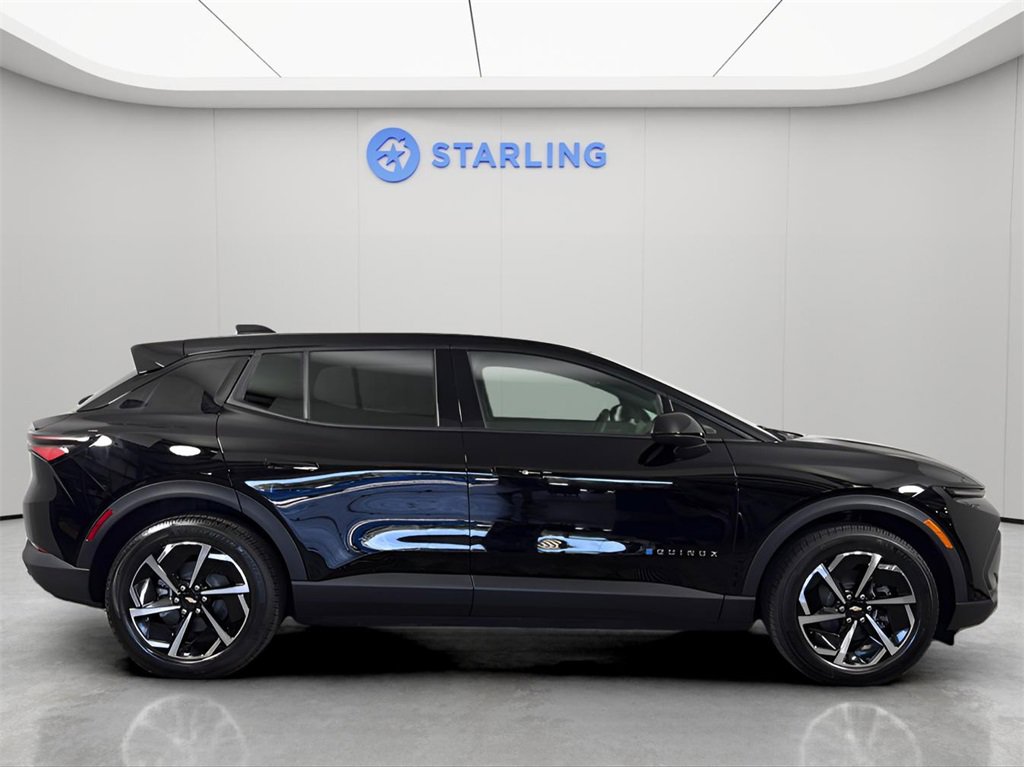 2025 Chevrolet Equinox EV LT photo 9