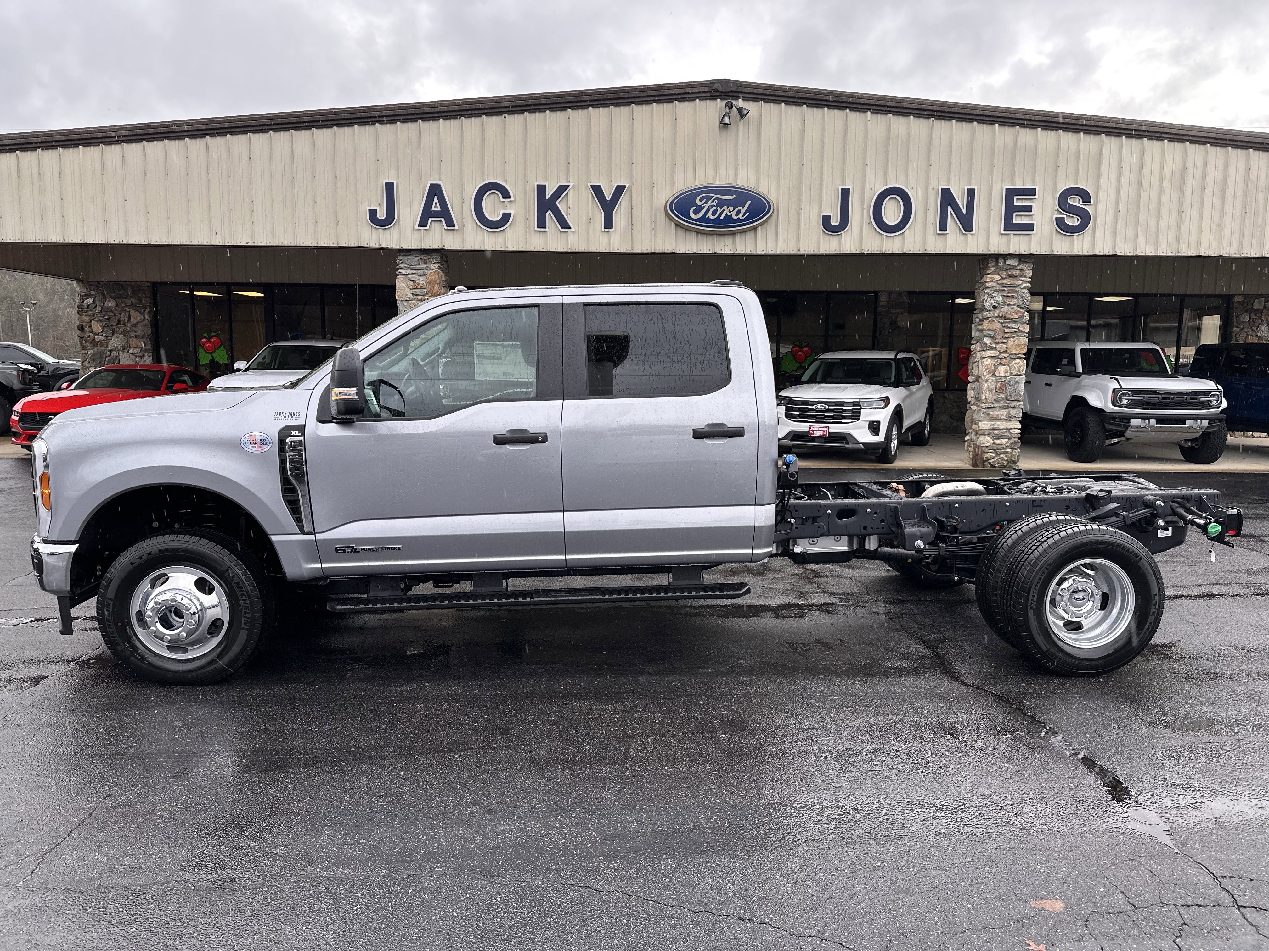 2026 Ford F-350 Super Duty Chassis Cab XL's photo