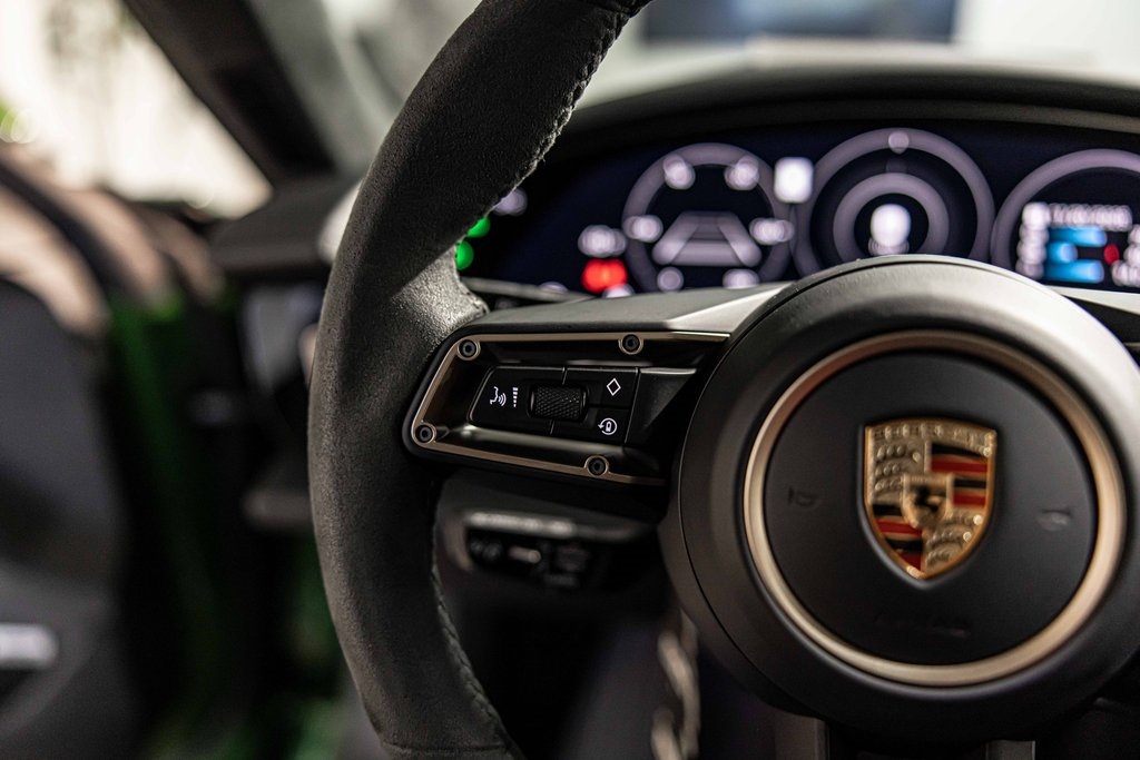 2023 PORSCHE TAYCAN - Image 25