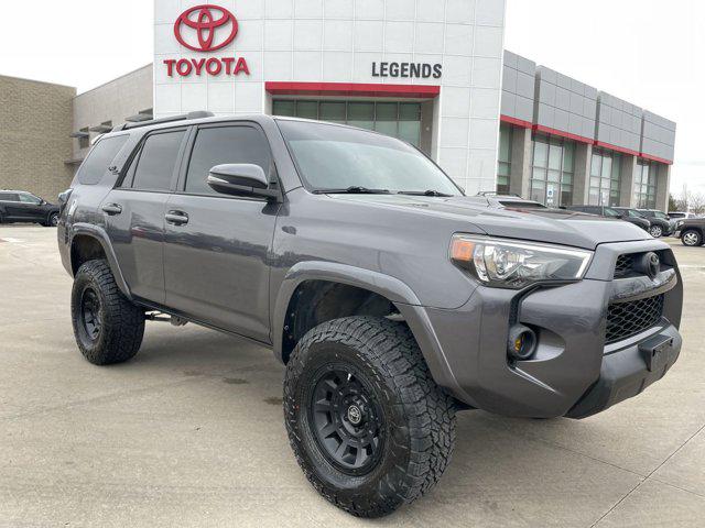 2018 Toyota 4Runner Off-Road Premium's photo