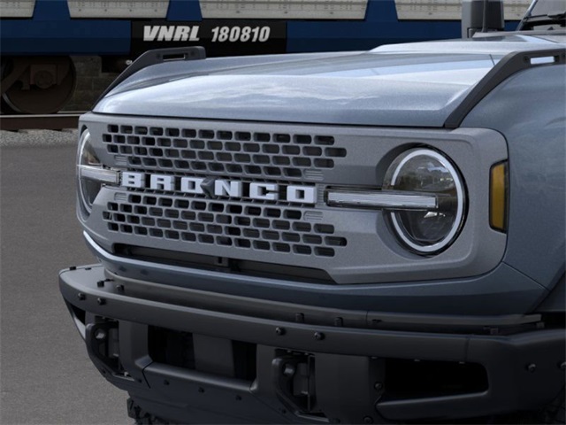 2025 Ford Bronco Badlands photo 17