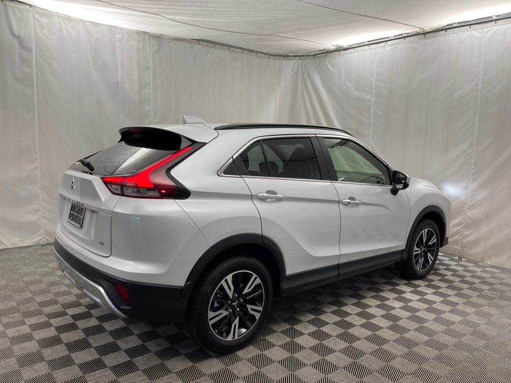 2026 Mitsubishi Eclipse Cross SE photo 3