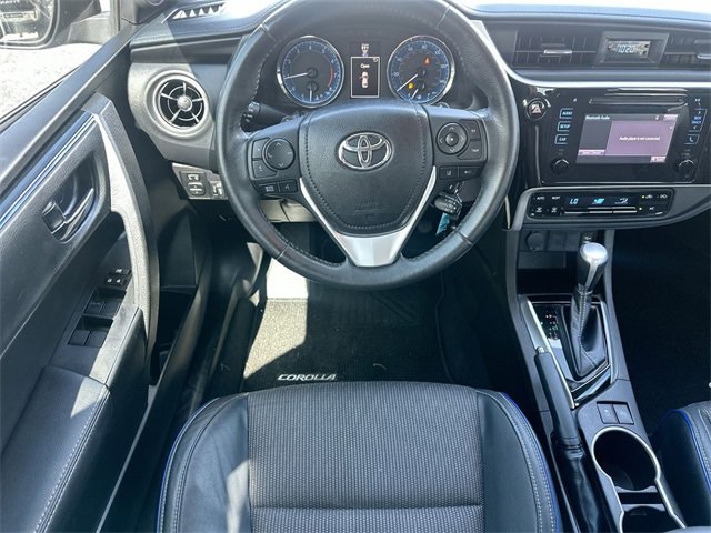 2019 Toyota Corolla L photo 11