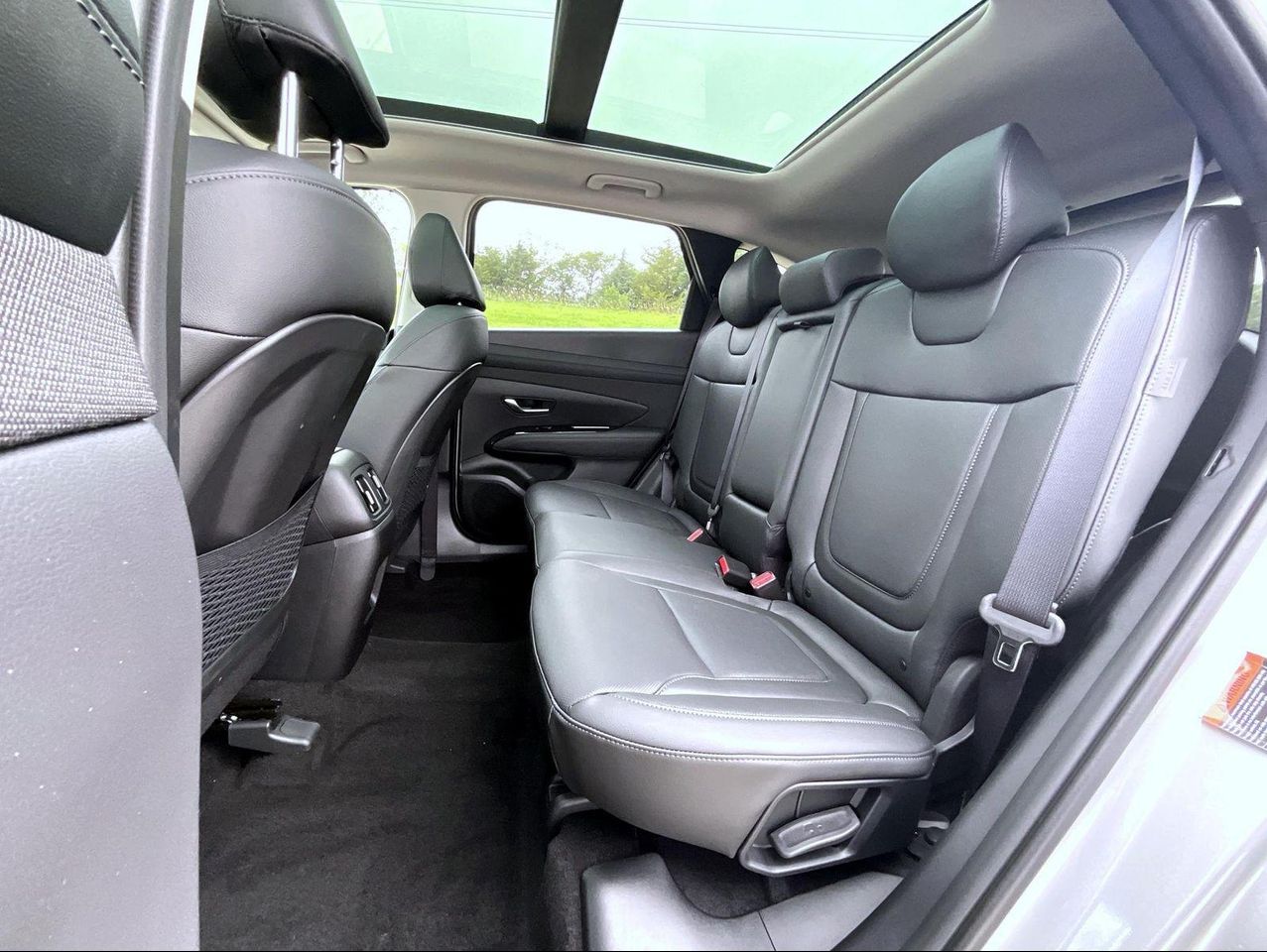 2025 Hyundai Tucson Limited photo 11