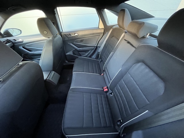 2023 Volkswagen Jetta 1.5T Sport photo 3
