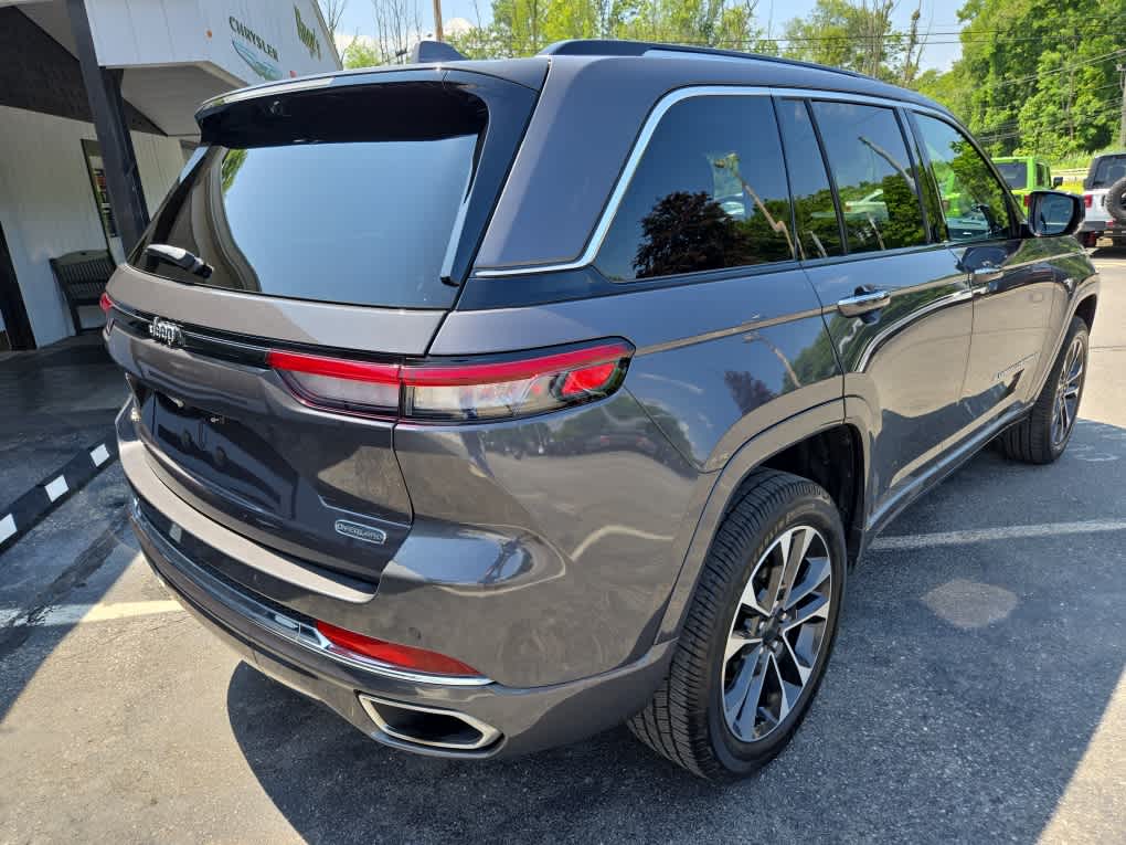 2022 Jeep Grand Cherokee Overland photo 4