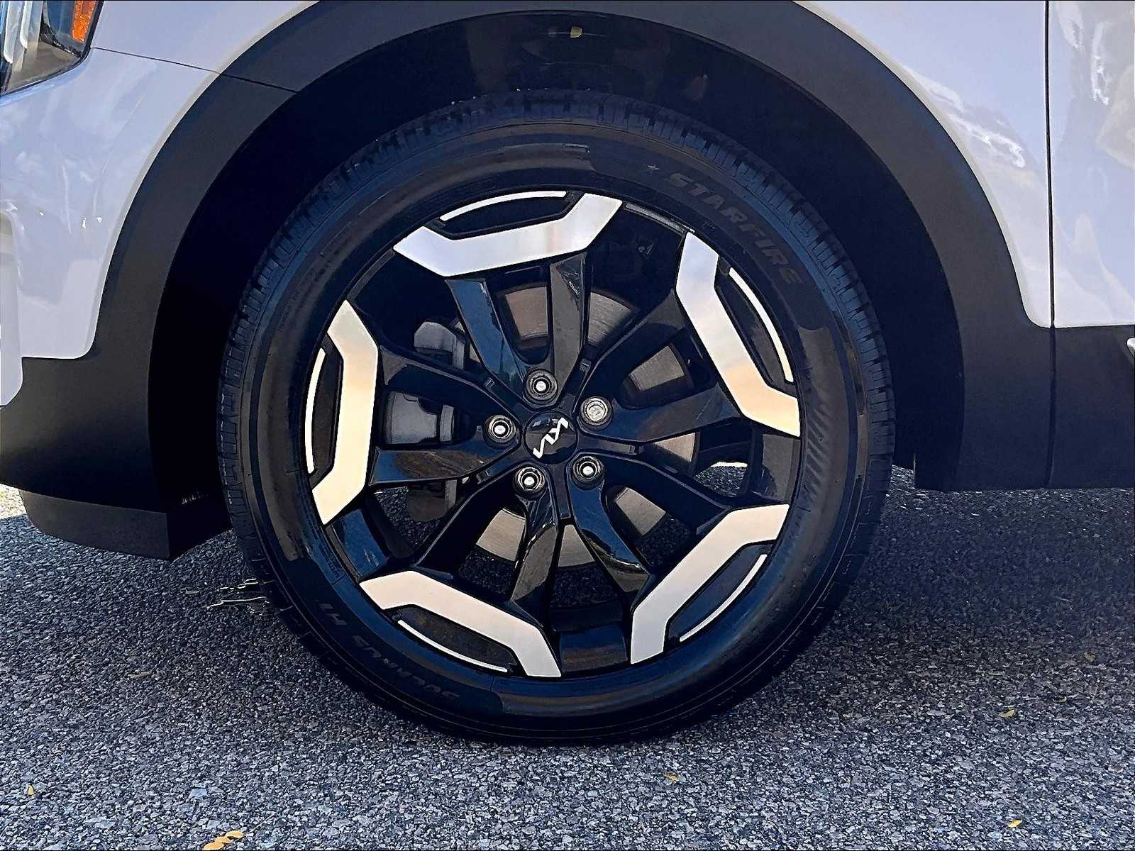 2023 Kia Telluride S photo 3