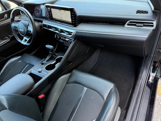 2023 Kia K5 GT-Line photo 16