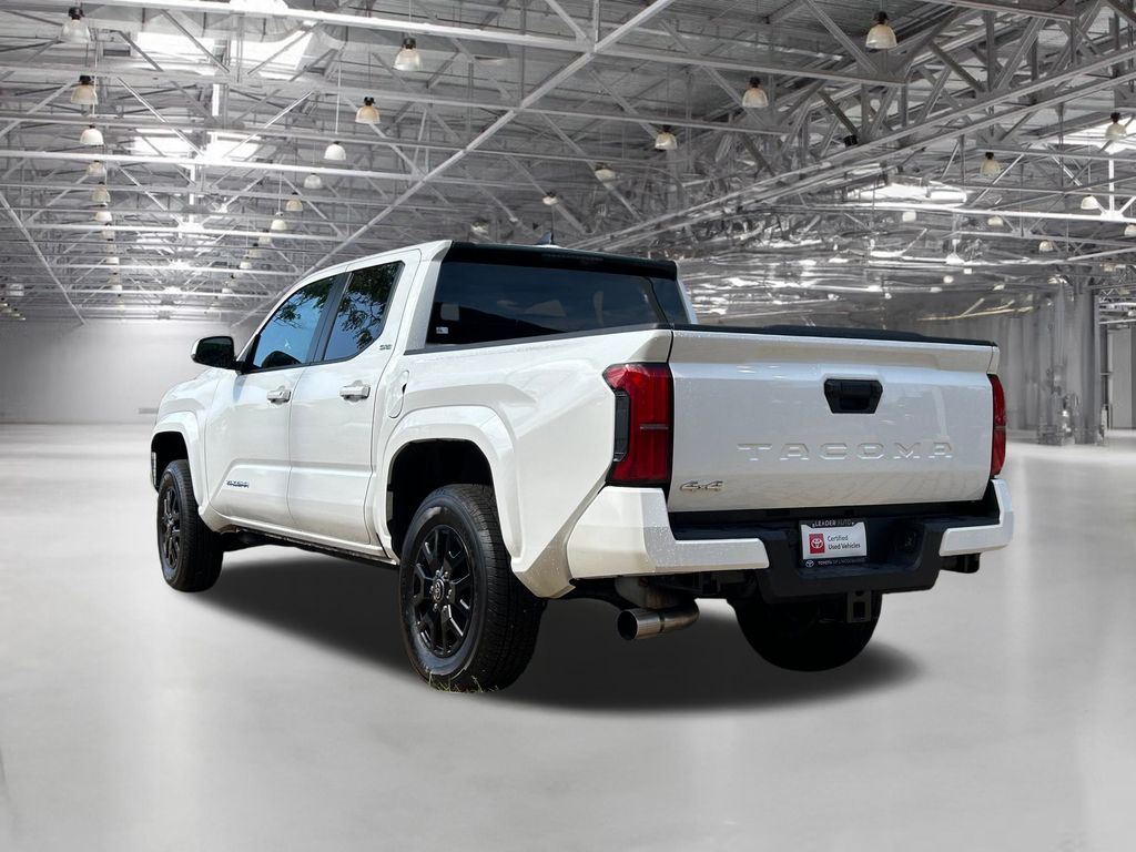 2024 Toyota Tacoma SR5 photo 8