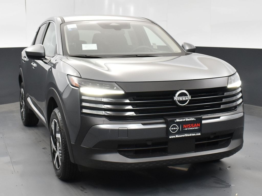 2025 Nissan Kicks SV photo 2