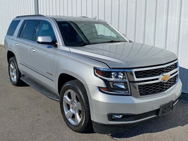 2016 Chevrolet Tahoe LT photo 2