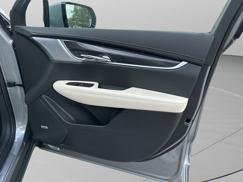 2025 Cadillac XT6 Sport photo 11