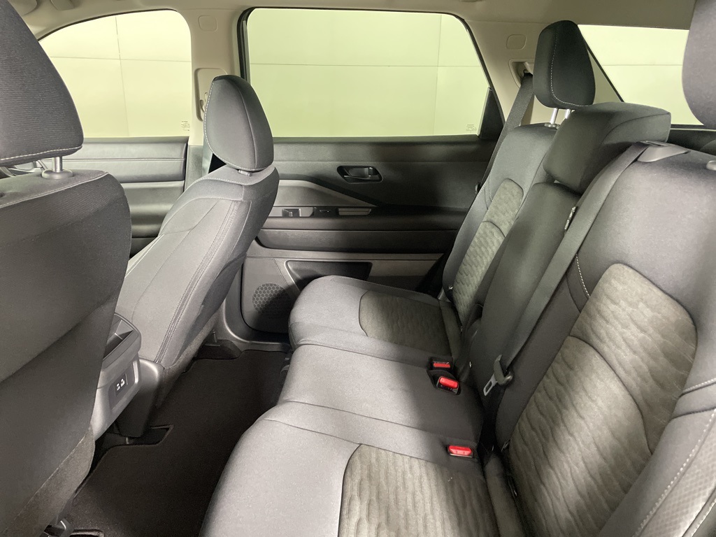 2025 Nissan Pathfinder S photo 33