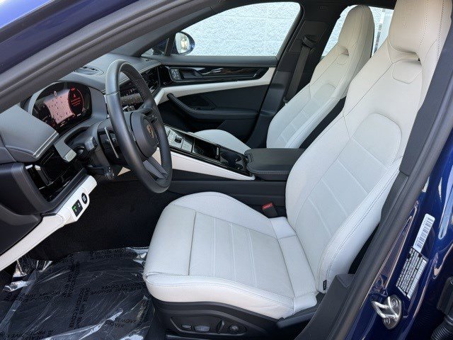 2024 Porsche Panamera 4 photo 17
