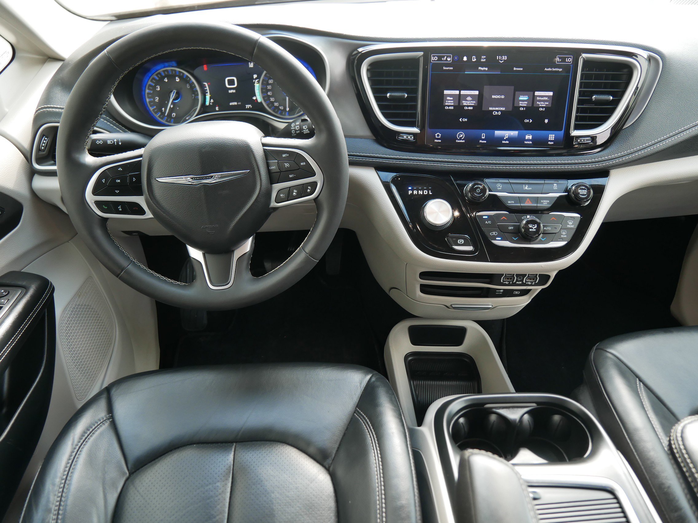 2022 Chrysler Pacifica Touring L photo 15