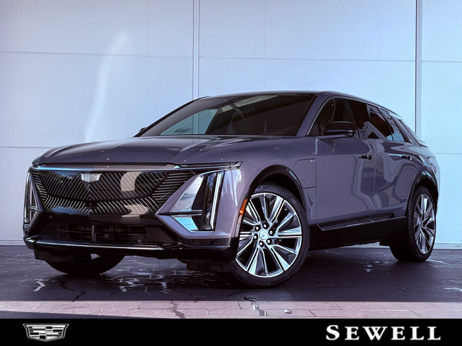 2024 Cadillac LYRIQ Luxury 3's photo