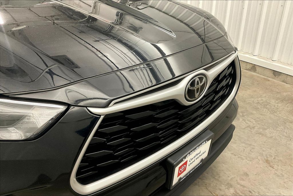 2022 Toyota Highlander XLE photo 27