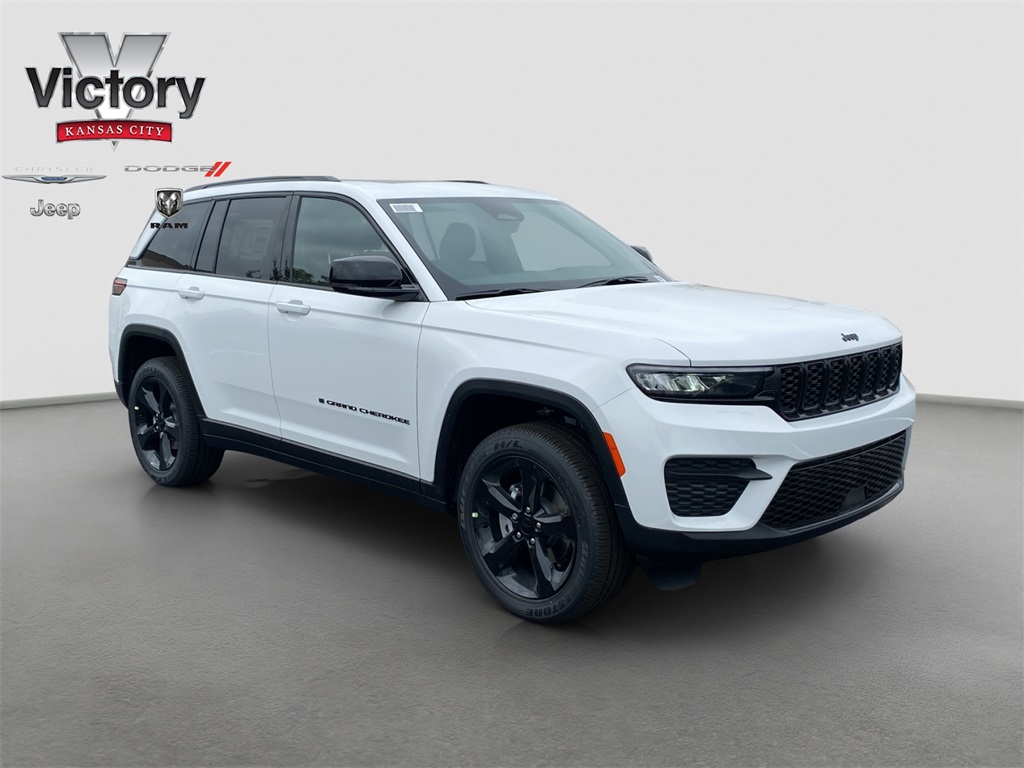 2025 Jeep Grand Cherokee Altitude's photo