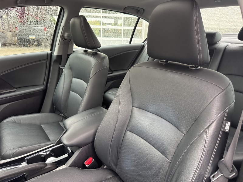 2017 Honda Accord Touring photo 20